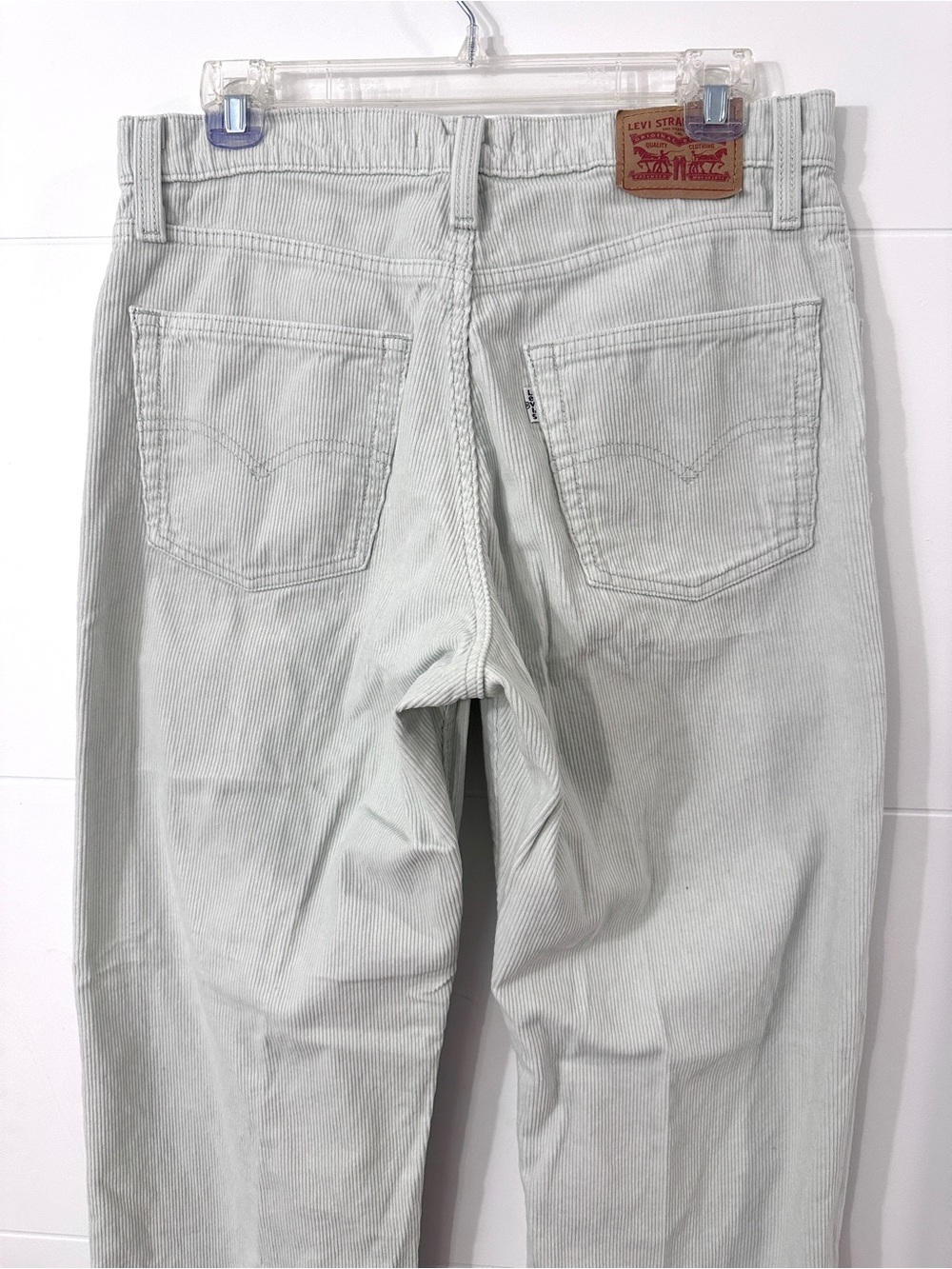 Levi's Women's 90s baggy corduroy in Light Sage